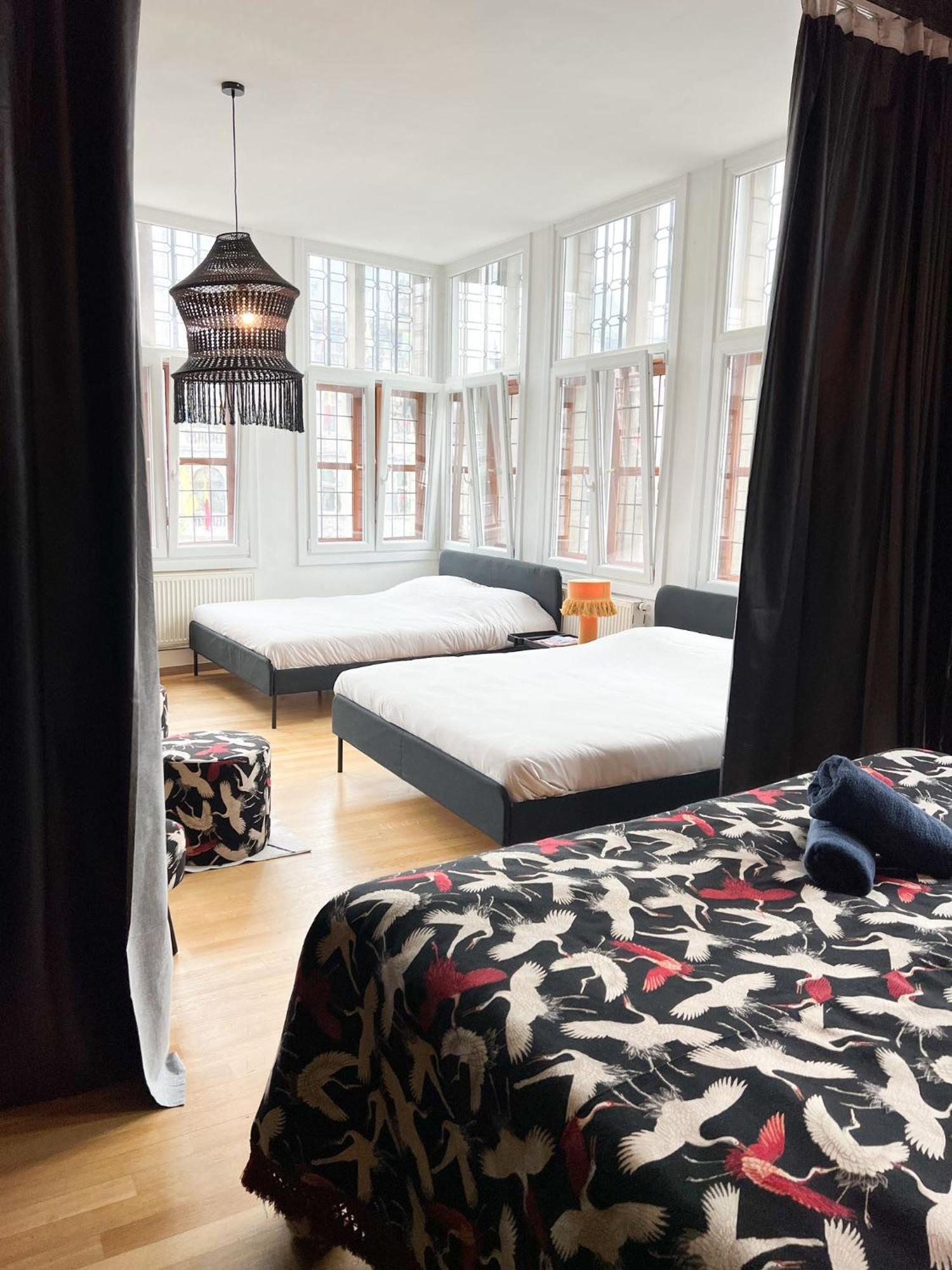 Le Faubourg Suites Антверпен Екстериор снимка